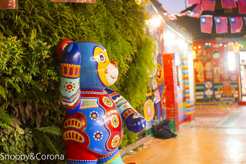 【台中景點】台中必遊景點｜南屯景點｜彩虹眷村～童趣療癒的彩虹村好好拍，還有小孩最愛的彩虹溜滑梯與沙坑