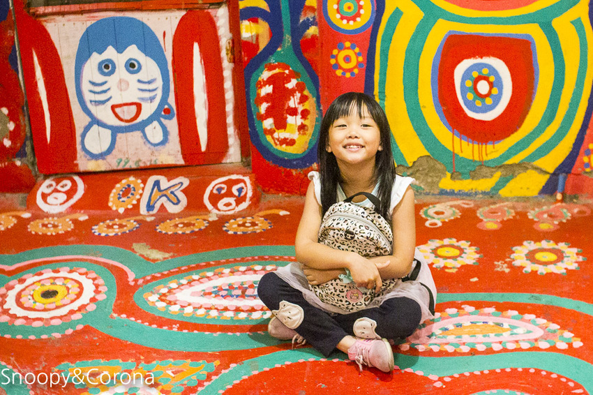 【台中景點】台中必遊景點｜南屯景點｜彩虹眷村～童趣療癒的彩虹村好好拍，還有小孩最愛的彩虹溜滑梯與沙坑