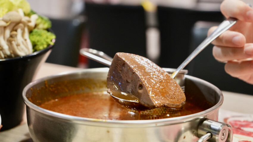 [板橋火鍋] 肉老大板橋府中店｜肉肉控必吃「超大肉盤」｜板橋耶誕城美食推薦