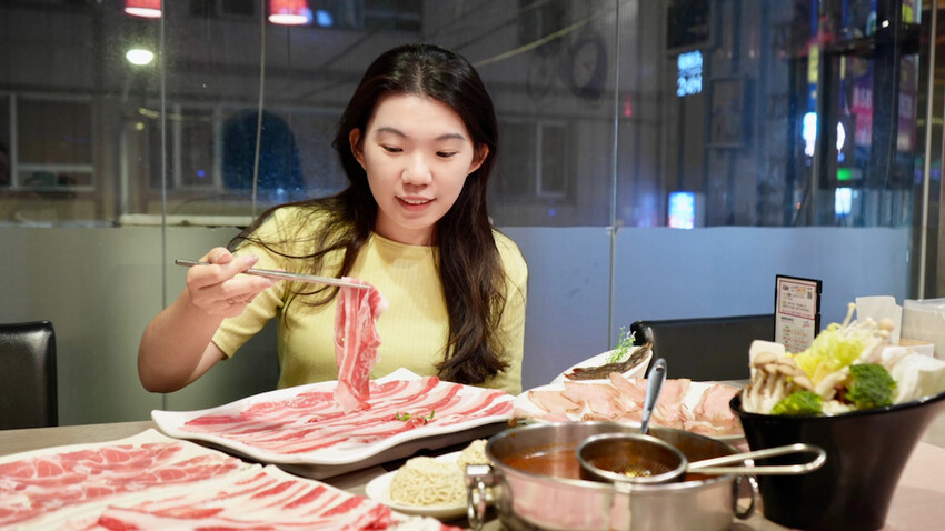 [板橋火鍋] 肉老大板橋府中店｜肉肉控必吃「超大肉盤」｜板橋耶誕城美食推薦