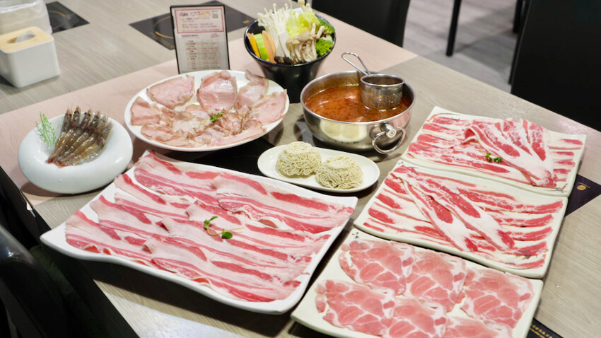 [板橋火鍋] 肉老大板橋府中店｜肉肉控必吃「超大肉盤」｜板橋耶誕城美食推薦