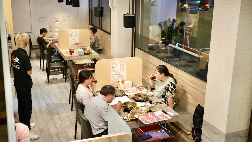 [板橋火鍋] 肉老大板橋府中店｜肉肉控必吃「超大肉盤」｜板橋耶誕城美食推薦