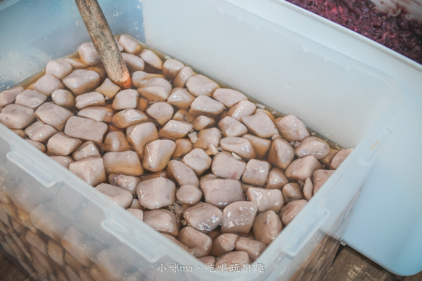 芋艿川 內湖店｜市場的豆花小攤子賣到開店面啦，日本風稻草屋簷超吸睛，有機豆花一吃圈粉。內湖美食