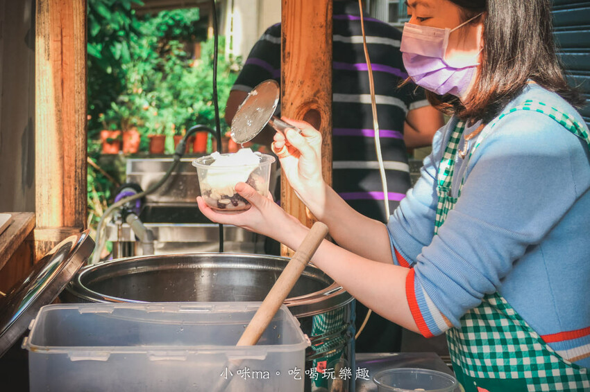 芋艿川 內湖店｜市場的豆花小攤子賣到開店面啦，日本風稻草屋簷超吸睛，有機豆花一吃圈粉。內湖美食