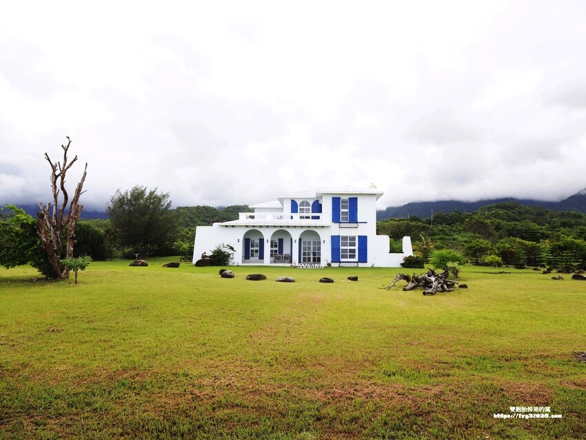 台東長濱特色包棟民宿 – 海稻村 藍白色希臘地中海風格 絕美無敵的海景