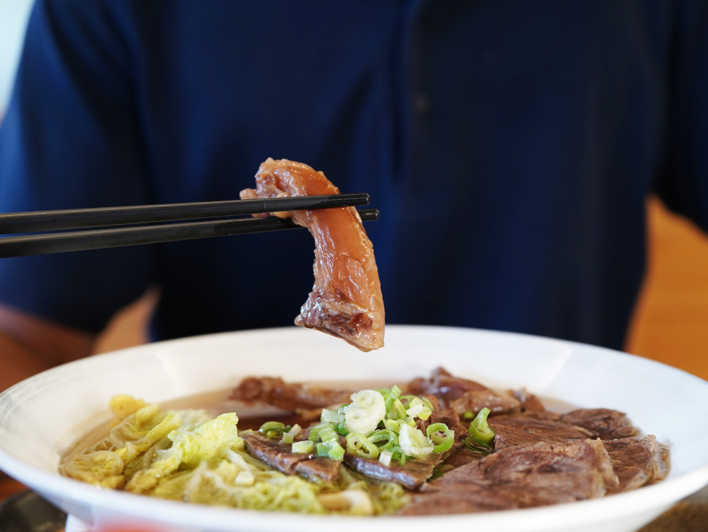 台南便當推薦│邢爺爺料理廚房│午餐不煩惱！美味又無負擔│東橋