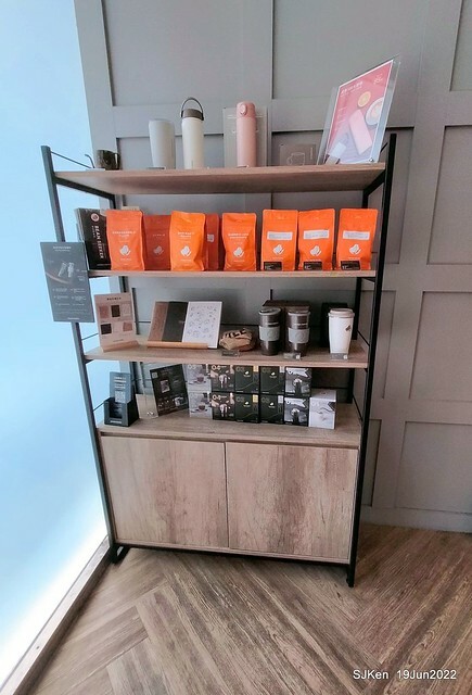 「路易莎咖啡金山南門市」(Louisa Coffee