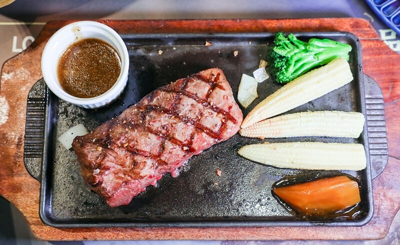 【台北捷運美食-南港站】瀧厚炙燒熟成牛排(南港店).炙燒霜降肩小排.戰斧豬排.雙人套餐1088起