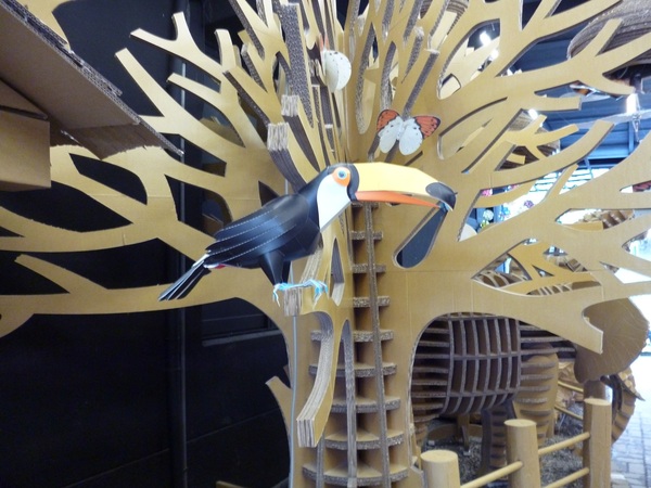 紙箱王創意園區 大坑店:這裡不是市立動物園---紙箱王創意園區