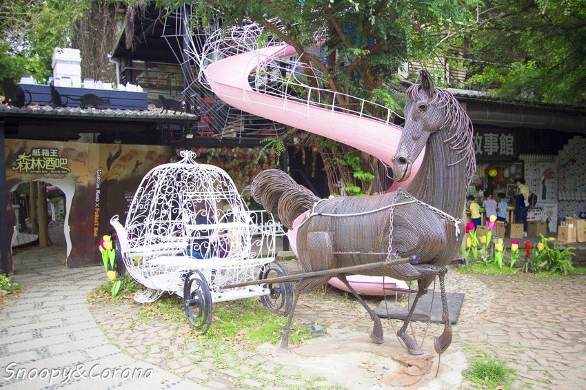 【玩樂.台中】大坑景點/紙箱王創意園區~巨大蘑菇、南瓜馬車、松鼠溜滑梯…紙是太吸睛,適合親子同遊
