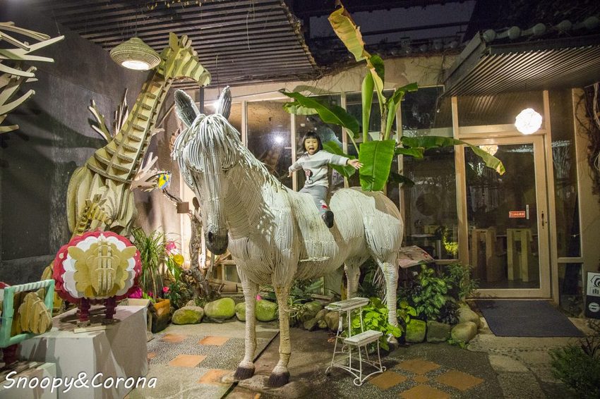 【玩樂.台中】大坑景點/紙箱王創意園區~巨大蘑菇、南瓜馬車、松鼠溜滑梯…紙是太吸睛,適合親子同遊