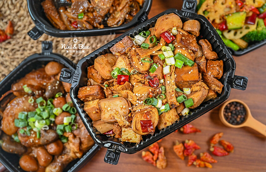 台中麻辣滷味推薦，17種中藥浸漬48小時秘製而成的麻辣川滷，居然有冷滷鮑魚 -妮妮布魯