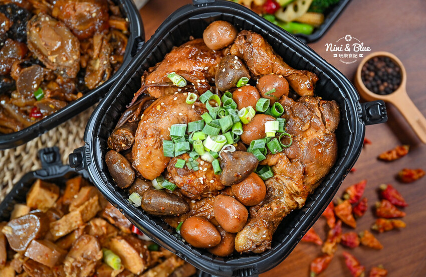 台中麻辣滷味推薦，17種中藥浸漬48小時秘製而成的麻辣川滷，居然有冷滷鮑魚 -妮妮布魯