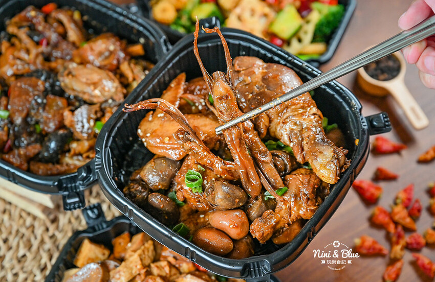 台中麻辣滷味推薦，17種中藥浸漬48小時秘製而成的麻辣川滷，居然有冷滷鮑魚 -妮妮布魯