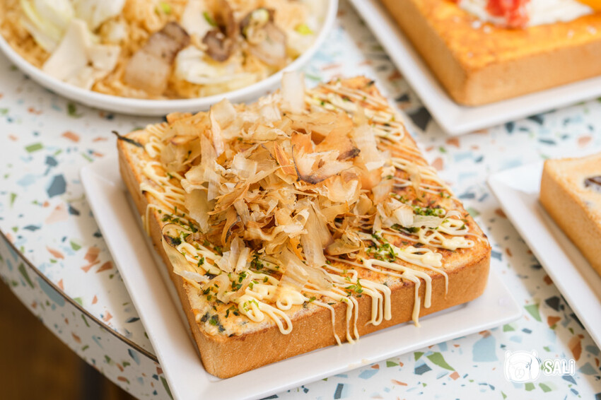 GOGOBUS 元氣巴士｜台中超人氣平價早午餐，楊枝甘露奶酥、大阪燒奶酥 新品上市