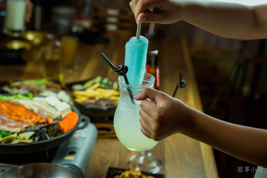 中壢威尼斯美食推薦-賓屋韓國小酒館!各式各樣的韓式料理吃到飽啊~酒單豐富而且還有超可愛的樂磕深水炸彈啦~請切記開車不喝酒喝酒不開車喔大家!(邀約) @圍事小哥的幸福相框