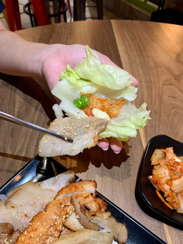 中壢威尼斯美食推薦-賓屋韓國小酒館!各式各樣的韓式料理吃到飽啊~酒單豐富而且還有超可愛的樂磕深水炸彈啦~請切記開車不喝酒喝酒不開車喔大家!(邀約) @圍事小哥的幸福相框