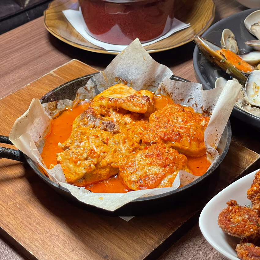 超過300款精釀啤酒，經典加創新歐陸料理，基隆廟口必吃的餐酒館 - 安妮 Anny