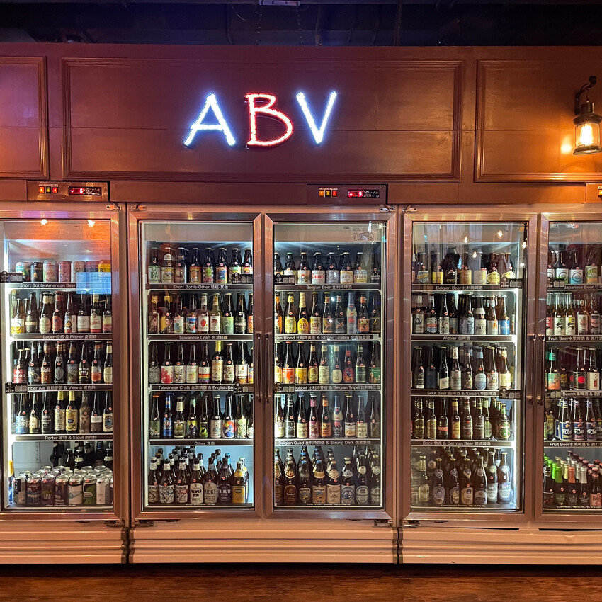 超過300款精釀啤酒，經典加創新歐陸料理，基隆廟口必吃的餐酒館 - 安妮 Anny