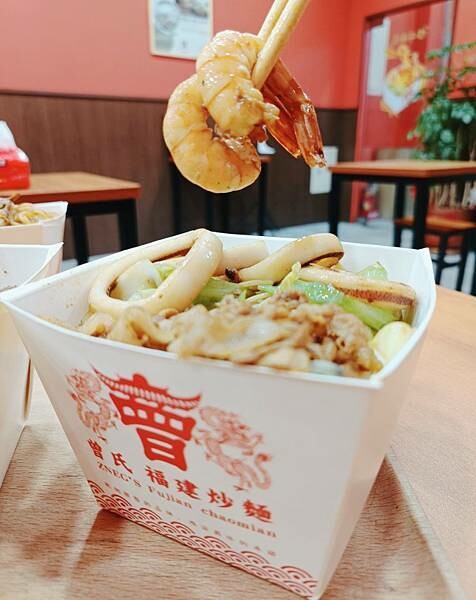 竹北人氣美食曾氏福建炒麵/星馬人氣美食/夜市人氣小吃/夜市美食/牛奶芽菜/椒麻小卷