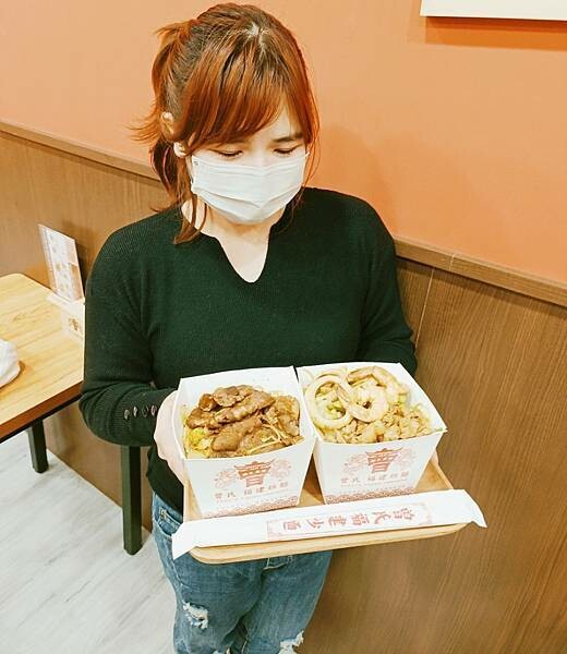 竹北人氣美食曾氏福建炒麵/星馬人氣美食/夜市人氣小吃/夜市美食/牛奶芽菜/椒麻小卷