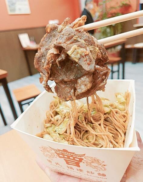 竹北人氣美食曾氏福建炒麵/星馬人氣美食/夜市人氣小吃/夜市美食/牛奶芽菜/椒麻小卷