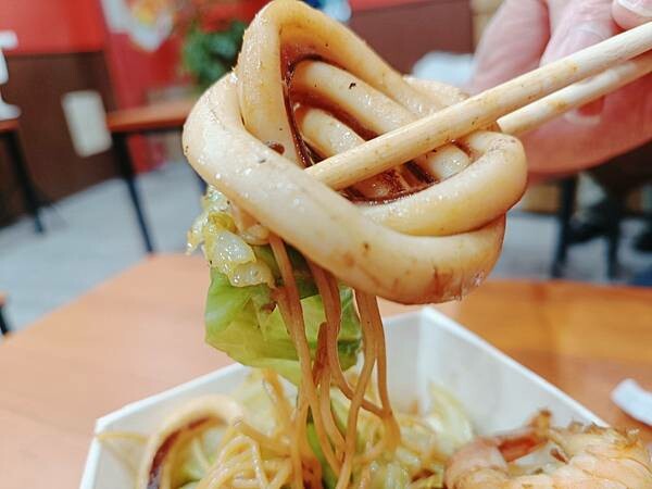 竹北人氣美食曾氏福建炒麵/星馬人氣美食/夜市人氣小吃/夜市美食/牛奶芽菜/椒麻小卷