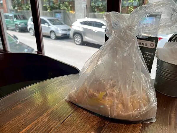 好米亞x安妮王的旅行記_011