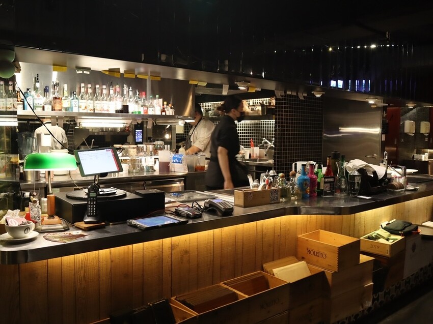 台北雞湯 東區雞湯 仁愛圓環雞湯 台北高級雞湯 雞湯推薦 干貝雞湯 火腿 雞湯 鮑魚雞湯 東區美食 台北雞湯 東區餐廳 台北東區美食 鮑魚雞湯推薦 (3).JPG