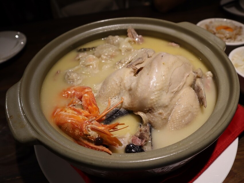 台北雞湯 東區雞湯 仁愛圓環雞湯 台北高級雞湯 雞湯推薦 干貝雞湯 火腿 雞湯 鮑魚雞湯 東區美食 台北雞湯 東區餐廳 台北東區美食 鮑魚雞湯推薦 (9).JPG