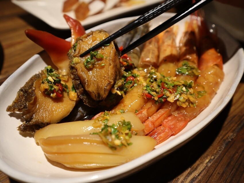 台北雞湯 東區雞湯 仁愛圓環雞湯 台北高級雞湯 雞湯推薦 干貝雞湯 火腿 雞湯 鮑魚雞湯 東區美食 台北雞湯 東區餐廳 台北東區美食 鮑魚雞湯推薦 (23).JPG