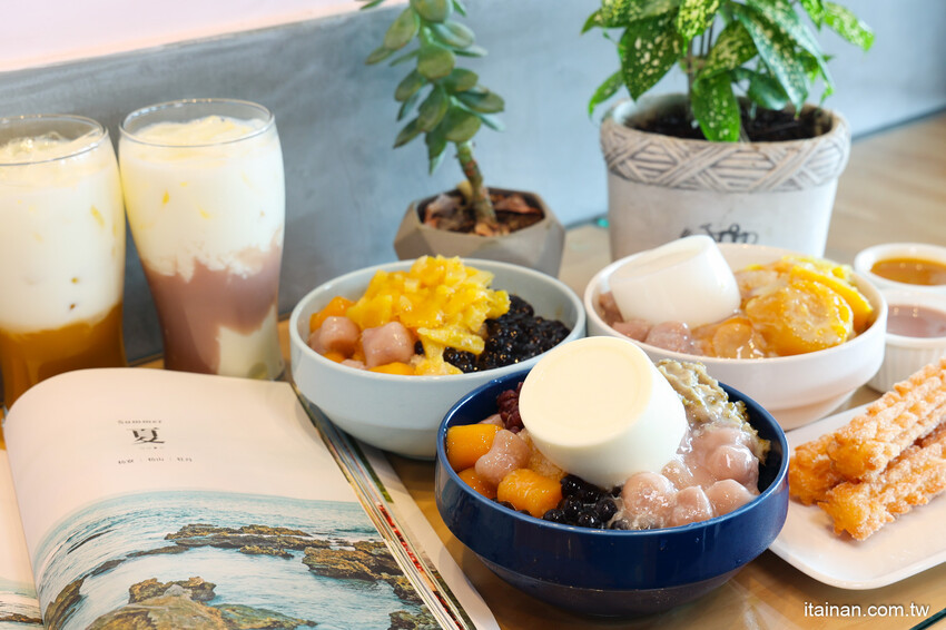 在恆春偶遇道地台南味~古早味芋泥、蜜番薯冰尬手工杏仁豆腐蹦出新創意,還可以用喝的唷!墾丁順遊必吃美食「偶泥蕃芋冰」 @台南好Food遊