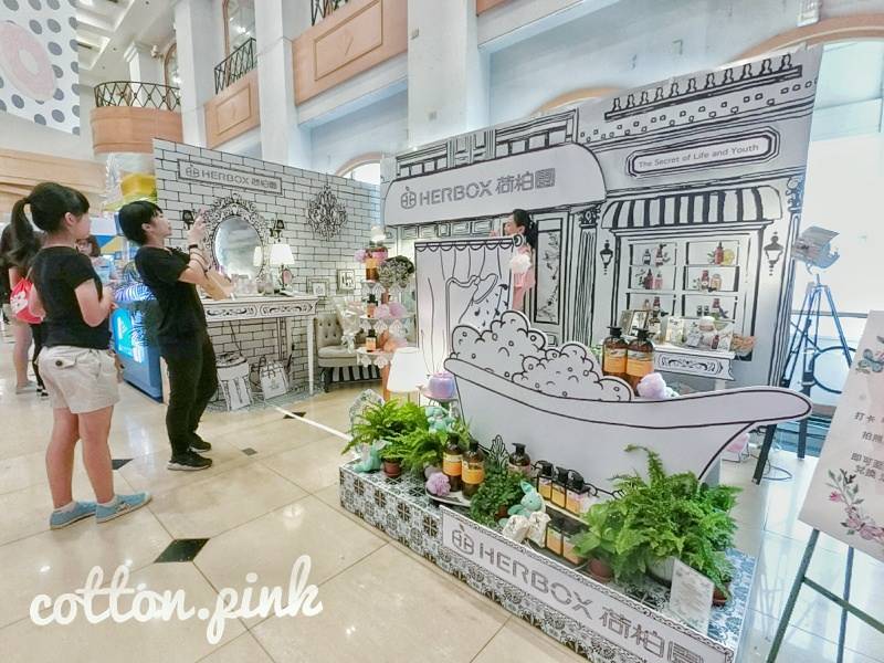 中友百貨變身網美攝影棚！快閃九天～全台中網美都到這集合啦！