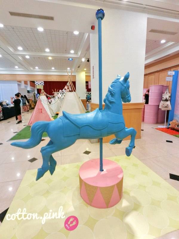 中友百貨變身網美攝影棚！快閃九天～全台中網美都到這集合啦！