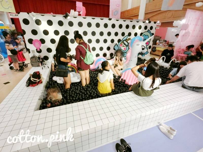 中友百貨變身網美攝影棚！快閃九天～全台中網美都到這集合啦！