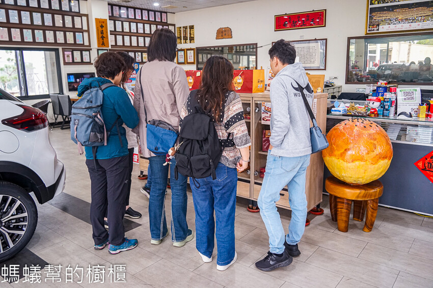 彰化縣福興鄉聰哥團長蛋黃酥 | 彰化福興黑手牌蛋黃酥，酥香不甜膩。 - 螞蟻幫的櫥櫃