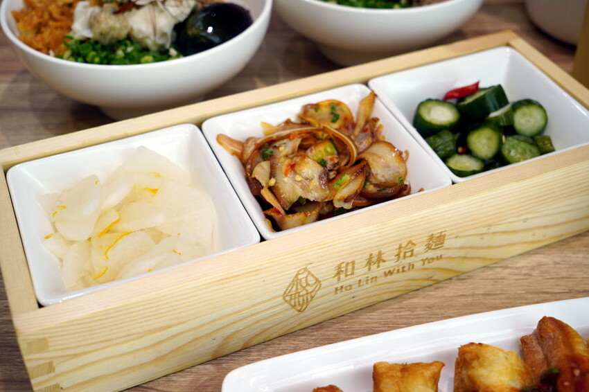 【高雄美食】和林拾麵．首創一麵二吃的文青風創意拌拌麵!
