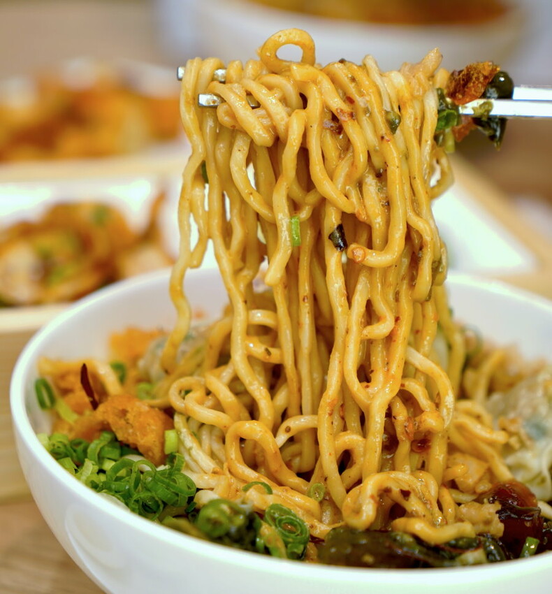 【高雄美食】和林拾麵．首創一麵二吃的文青風創意拌拌麵!