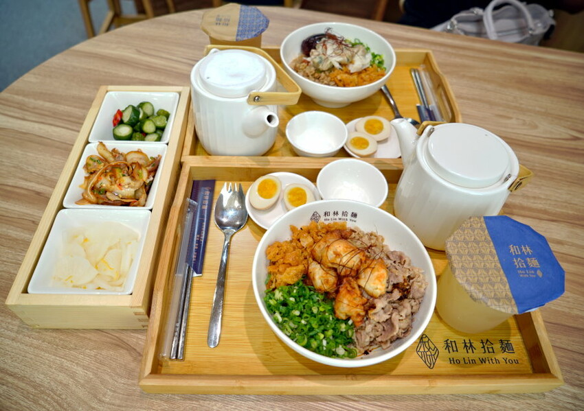【高雄美食】和林拾麵．首創一麵二吃的文青風創意拌拌麵!