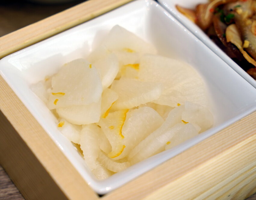 【高雄美食】和林拾麵．首創一麵二吃的文青風創意拌拌麵!