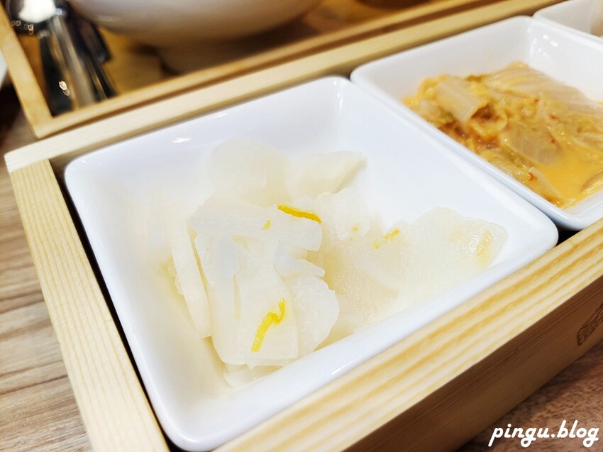 和林拾麵｜高雄美食推薦 一麵二吃創意拌拌麵 高雄最chill麵店 - 小企鵝生活趣