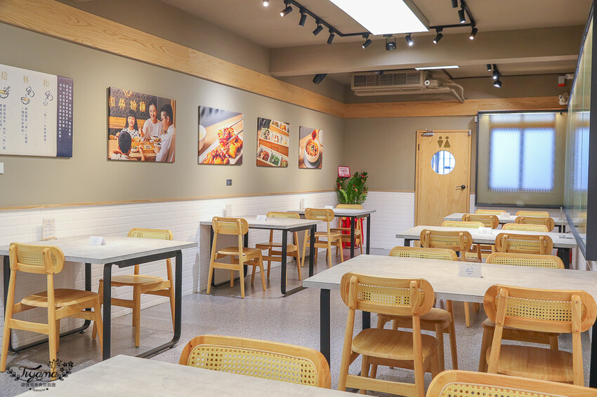 這間新開幕小清新麵店,開幕不久就有多達400多則與4.9高分評價~創意拌拌麵一次給你兩種美味享受!