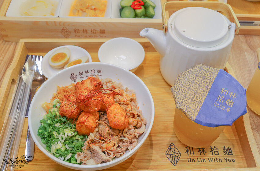 這間新開幕小清新麵店,開幕不久就有多達400多則與4.9高分評價~創意拌拌麵一次給你兩種美味享受!