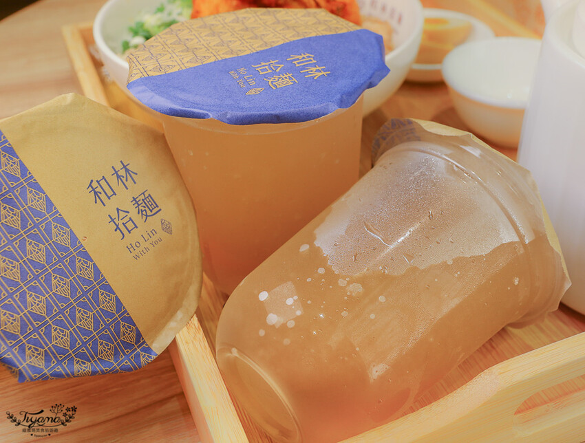 這間新開幕小清新麵店,開幕不久就有多達400多則與4.9高分評價~創意拌拌麵一次給你兩種美味享受!