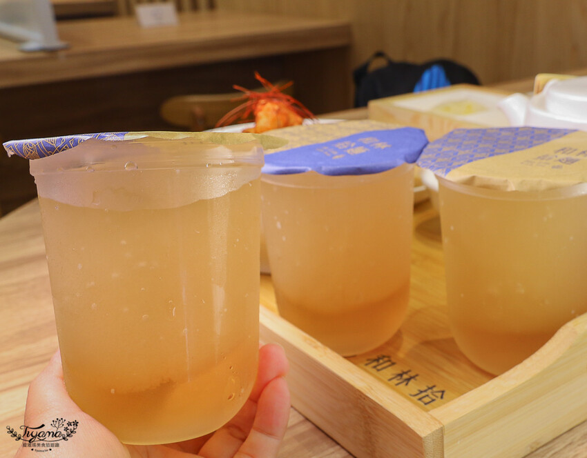 這間新開幕小清新麵店,開幕不久就有多達400多則與4.9高分評價~創意拌拌麵一次給你兩種美味享受!