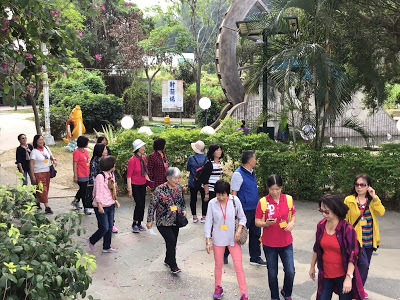 台中石岡景點[情人木橋] 有全國最大水車、遠東地區無橋墩、跨距最長的景觀木橋