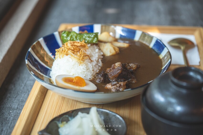 新竹美食|島津和牛咖哩~新竹東區熟成咖哩專賣店,頂級和牛入咖哩高貴不貴!米飯竟然用頂級的北海道夢美人