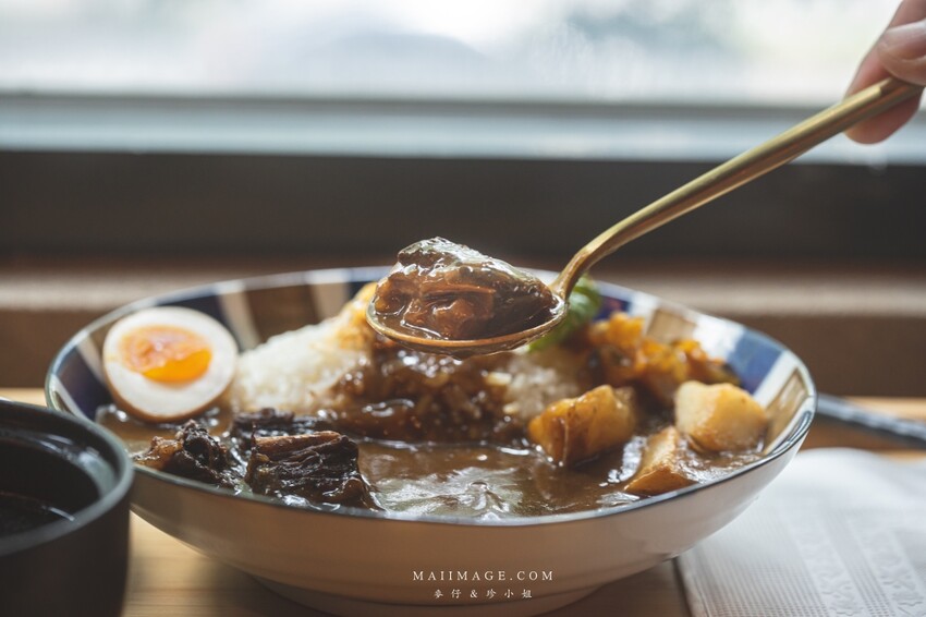 新竹美食|島津和牛咖哩~新竹東區熟成咖哩專賣店,頂級和牛入咖哩高貴不貴!米飯竟然用頂級的北海道夢美人