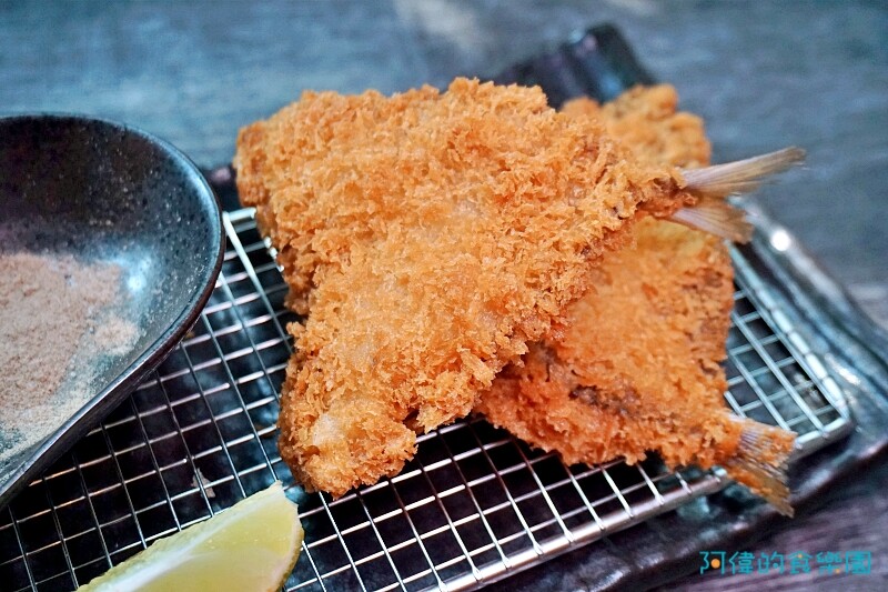 【新竹美食】島津和牛咖哩-口碑爆棚新開店，只要三百多就可吃到日本和牛肉塊的咖哩定食套餐，並使用北海道