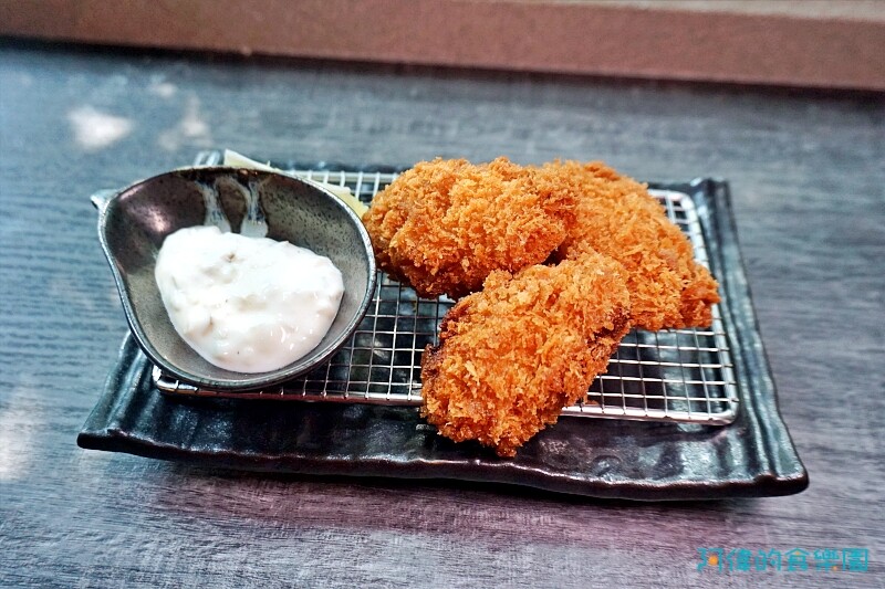 【新竹美食】島津和牛咖哩-口碑爆棚新開店，只要三百多就可吃到日本和牛肉塊的咖哩定食套餐，並使用北海道